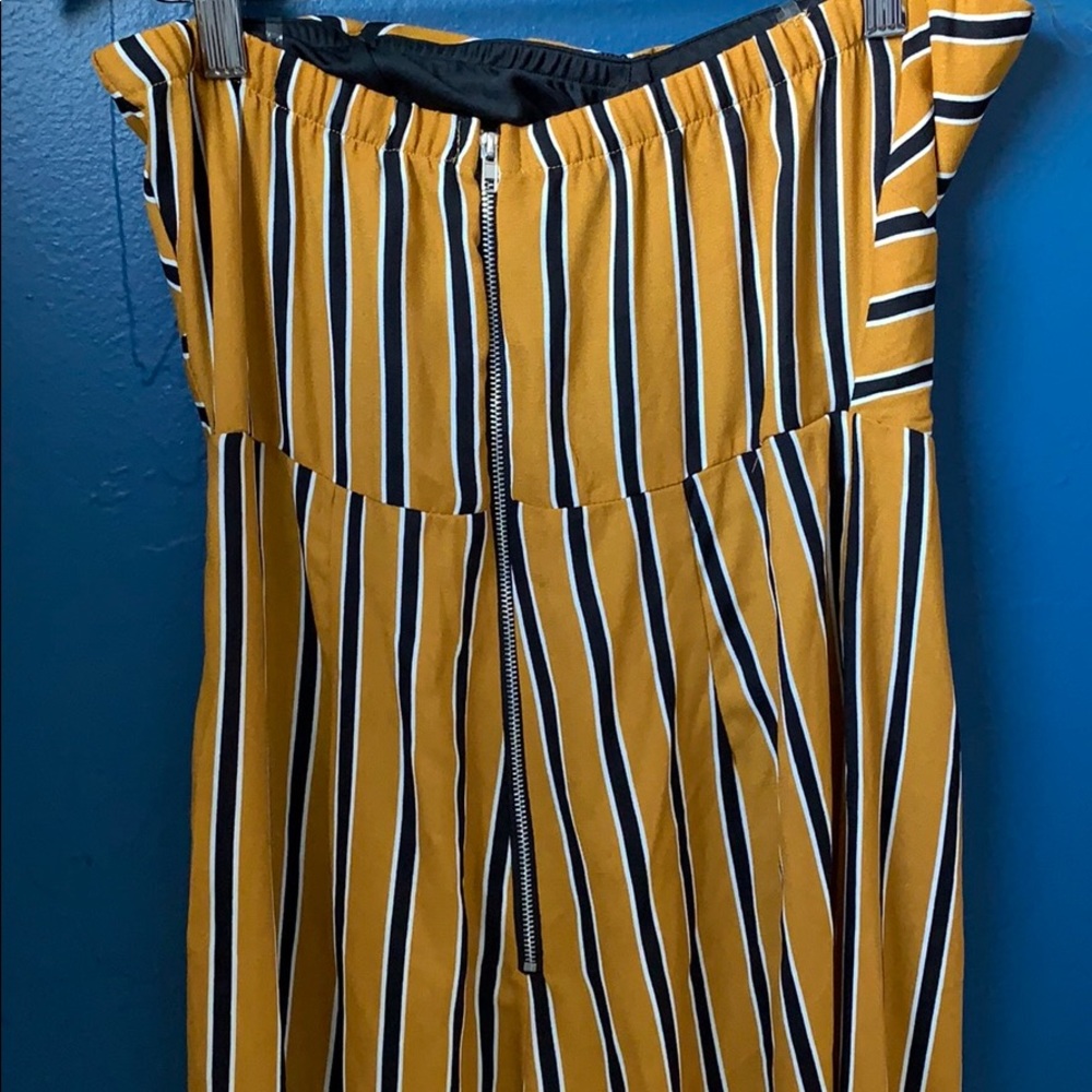 Strapless Romper 💛 - Picture 4 of 4